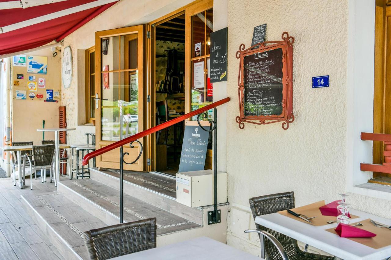 Logis Hotel La Vieille Auberge Du Soubestre Arzacq-Arraziguet Exterior photo